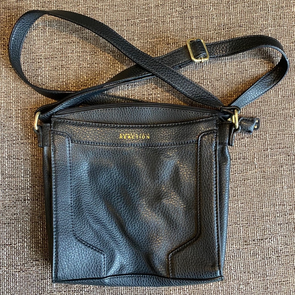 Kenneth Cole Reaction Crossbody